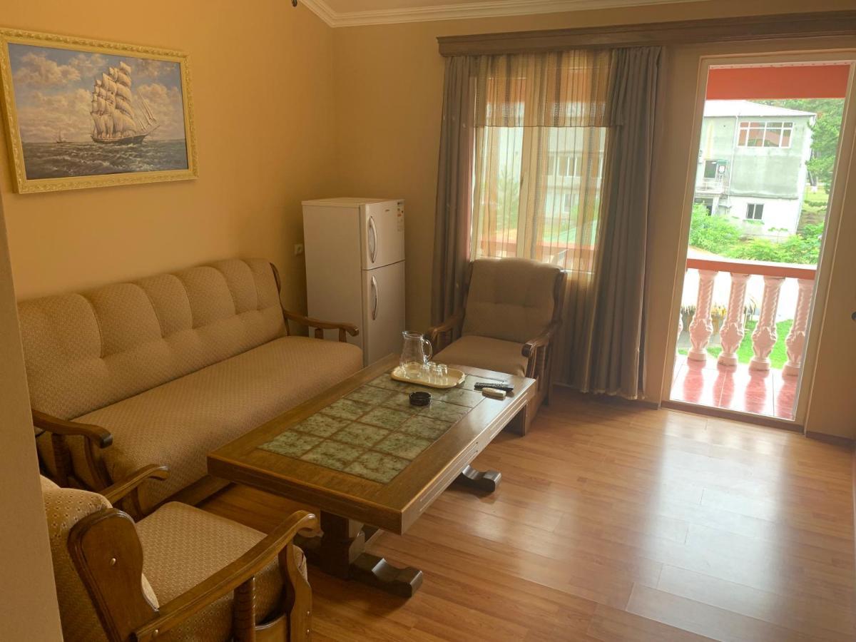 Guest House Rusalka 코불레티 외부 사진