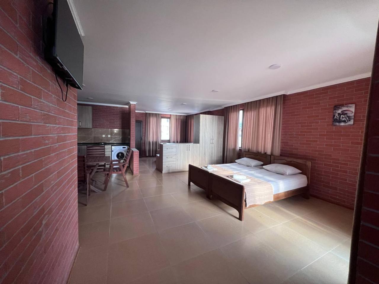 Guest House Rusalka 코불레티 외부 사진