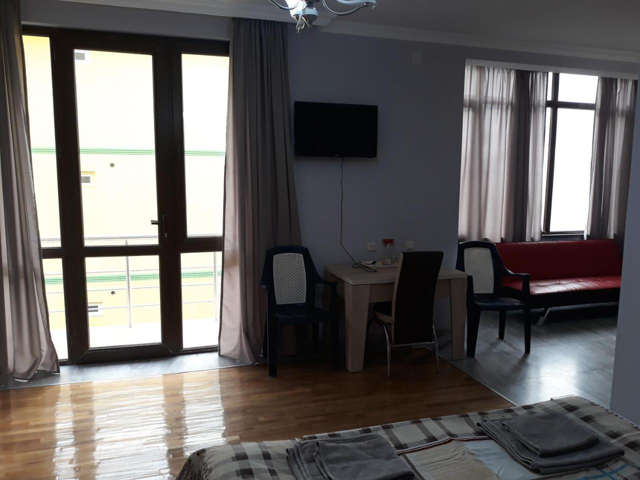 Guest House Rusalka 코불레티 외부 사진